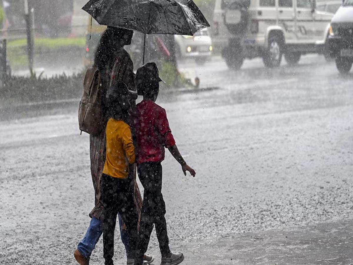 Weather Report: इन राज्यों में होने वाली है ताबड़तोड़ बारिश, IMD ने जारी की चेतावनी