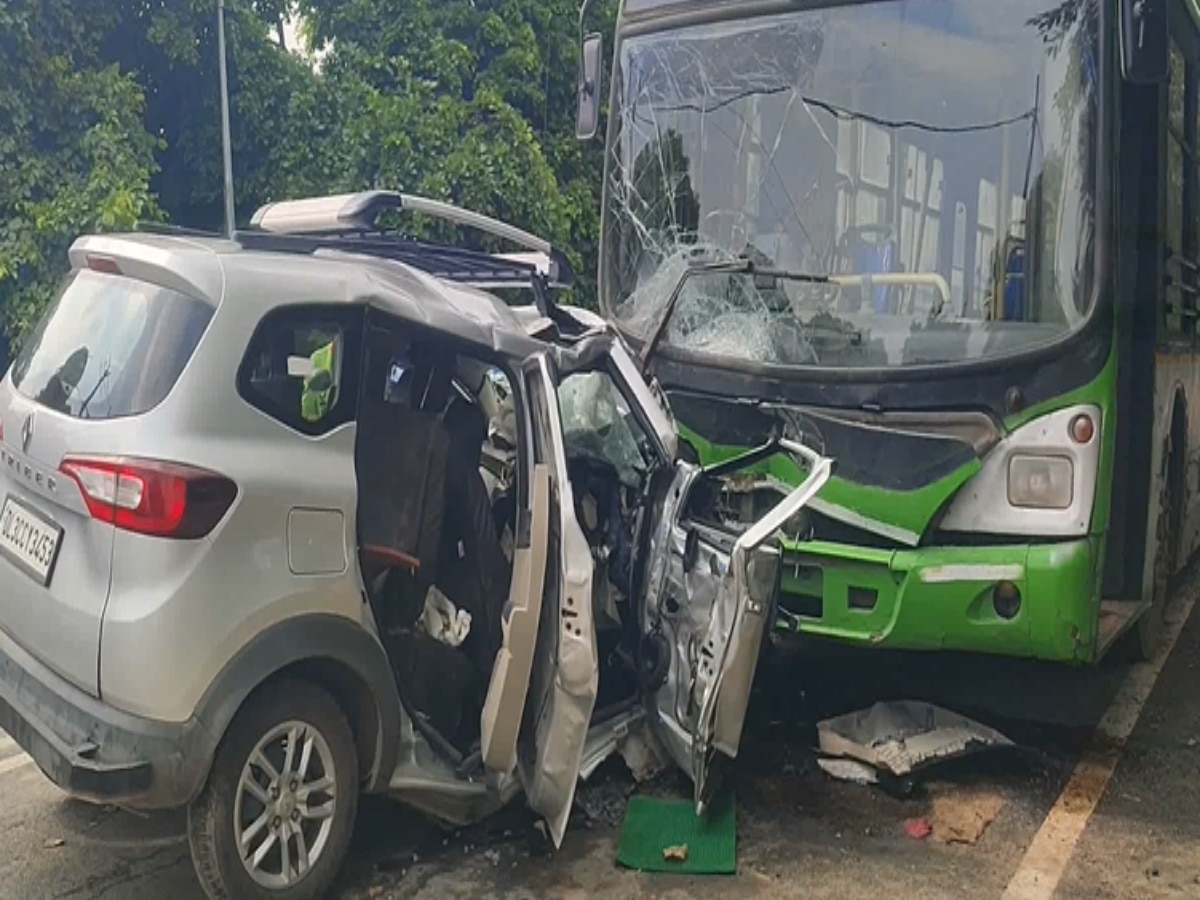 Delhi Accident News: अलीपुर में DTC बस से टकराई तेज रफ्तार कार, ड्राइवर की मौत 