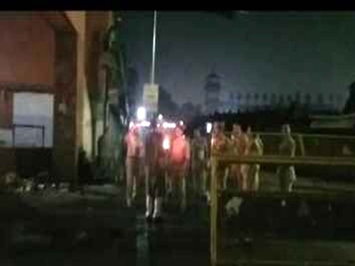 Agra: जामा मस्जिद में पूजा करने जा रहा था हिंदू महासभा का लीडर; पुलिस ने रोका