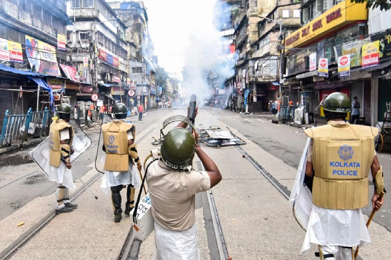 Bangla Bandh Update: बंगाल बंद से जुड़े 7 बड़े अपडेट्स, BJP की ये नेता सुबह सवा 6 बजे से ही धरने पर बैठीं!