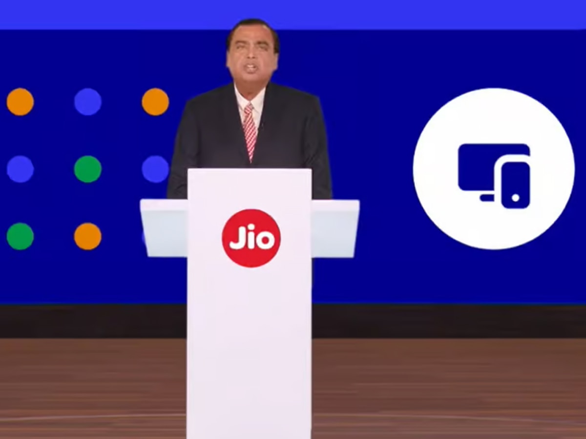 Reliance AGM 2024: मुकेश अंबानी का Jio यूजर्स को बड़ा गिफ्ट, मिलेगा 100GB स्टोरेज; जानिए क्या है ऑफर