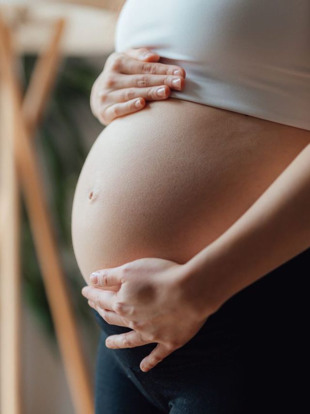 Pregnancy में भूलकर भी न खाएं ये 7 चीजें, वरना बाद में खूब पछताएंगे आप