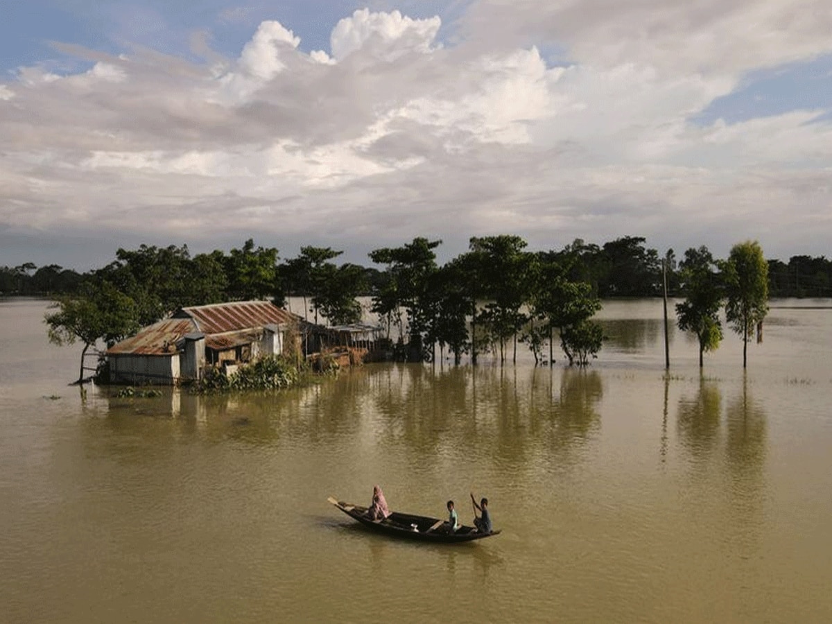 Bangladesh Flood: बांग्लादेश में बाढ़ का कहर, मरने वालों की संख्या बढ़कर हुई 59, करीब 54 लाख लोग हुए बेघर