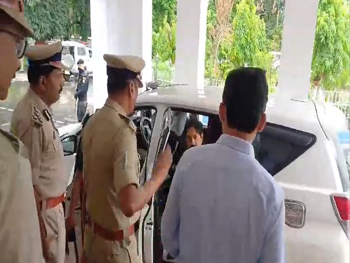 Bihar DGP Alok Raj reached his native village in muzaffarpur worshiped ...