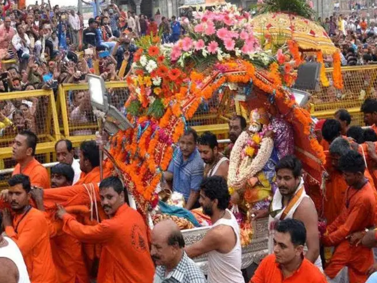 आज 7 स्वरूपों में भ्रमण पर निकलेंगे महाकाल, सवारी में शामिल होंगे ज्योतिरादित्य सिंधिया