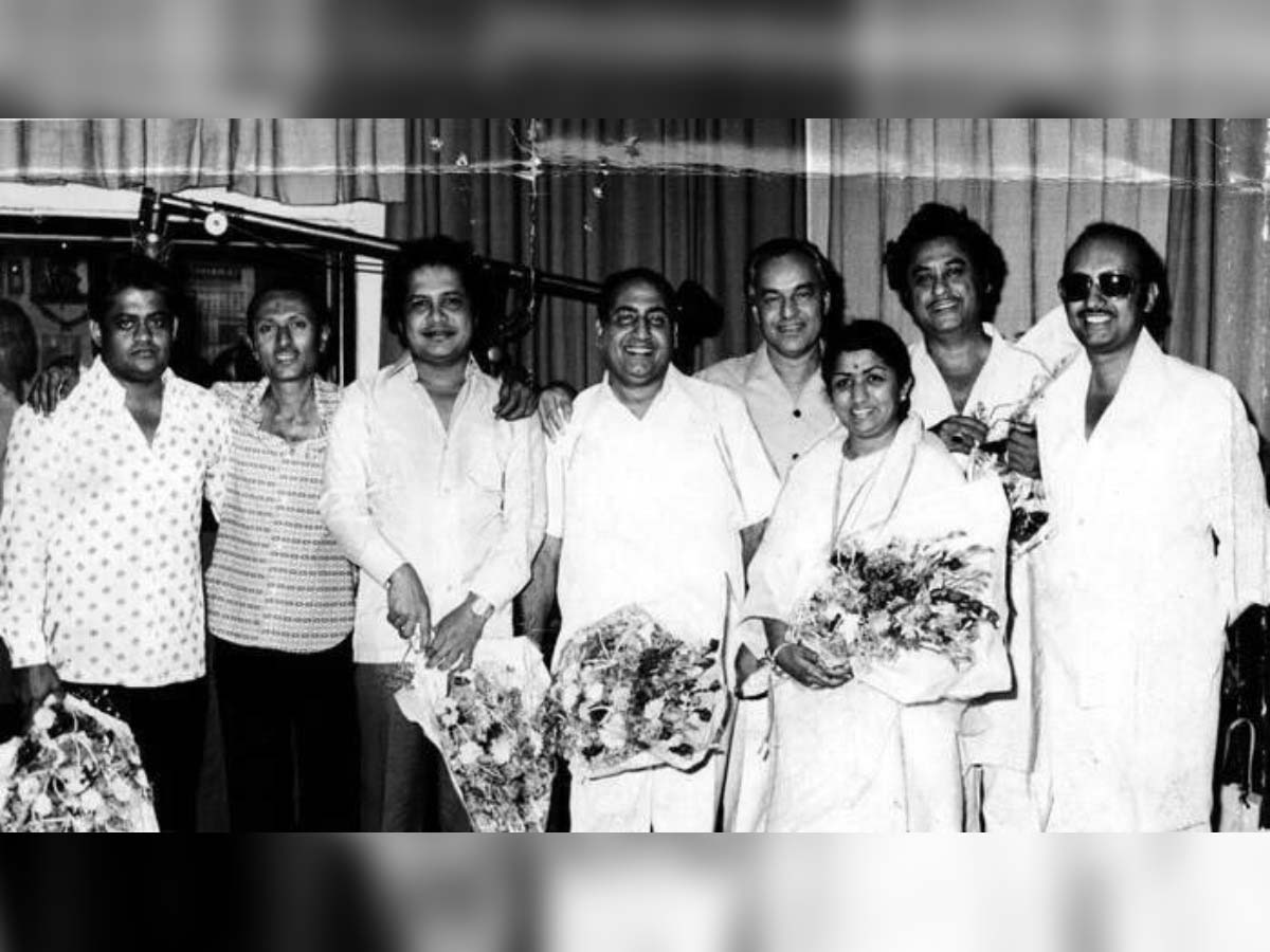 इनके साथ काम