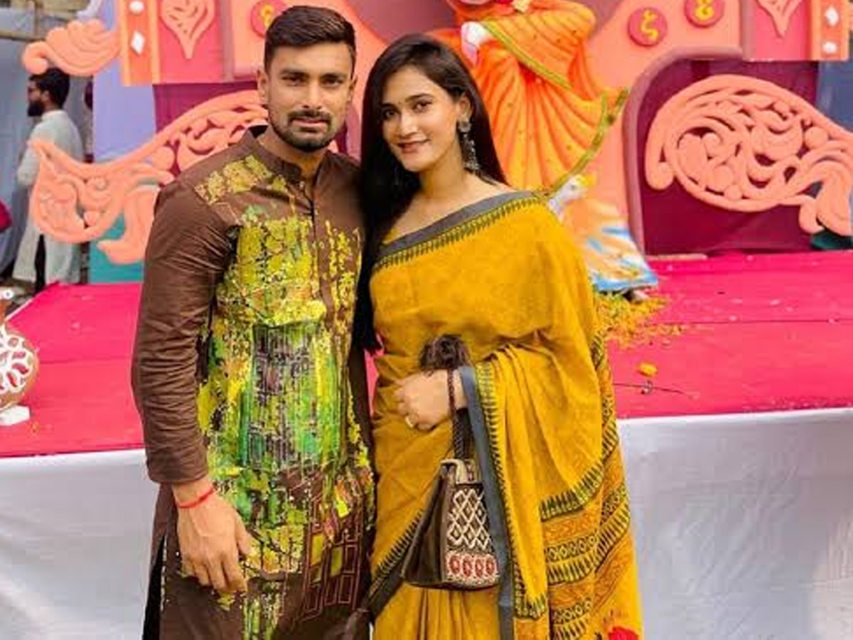 Bangladeshi cricketer liton das hindu wife Debosri Sonchita lord ...