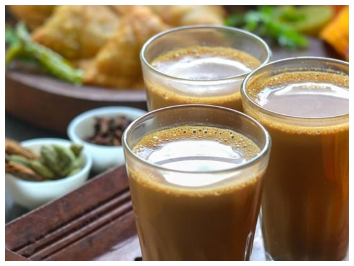 रोज दूध वाली चाय पीने से बॉडी पर होता है कुछ ऐसा असर... 21 हड्डियों पर असर