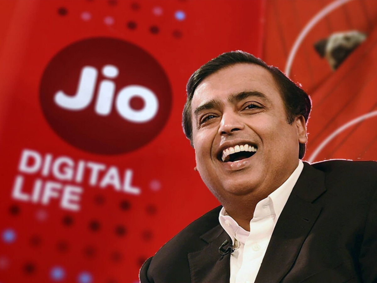 Reliance Jio: मुकेश अंबानी दे रहे Free Data और OTT, अब सालभर दबाकर चलाएं इंटरनेट