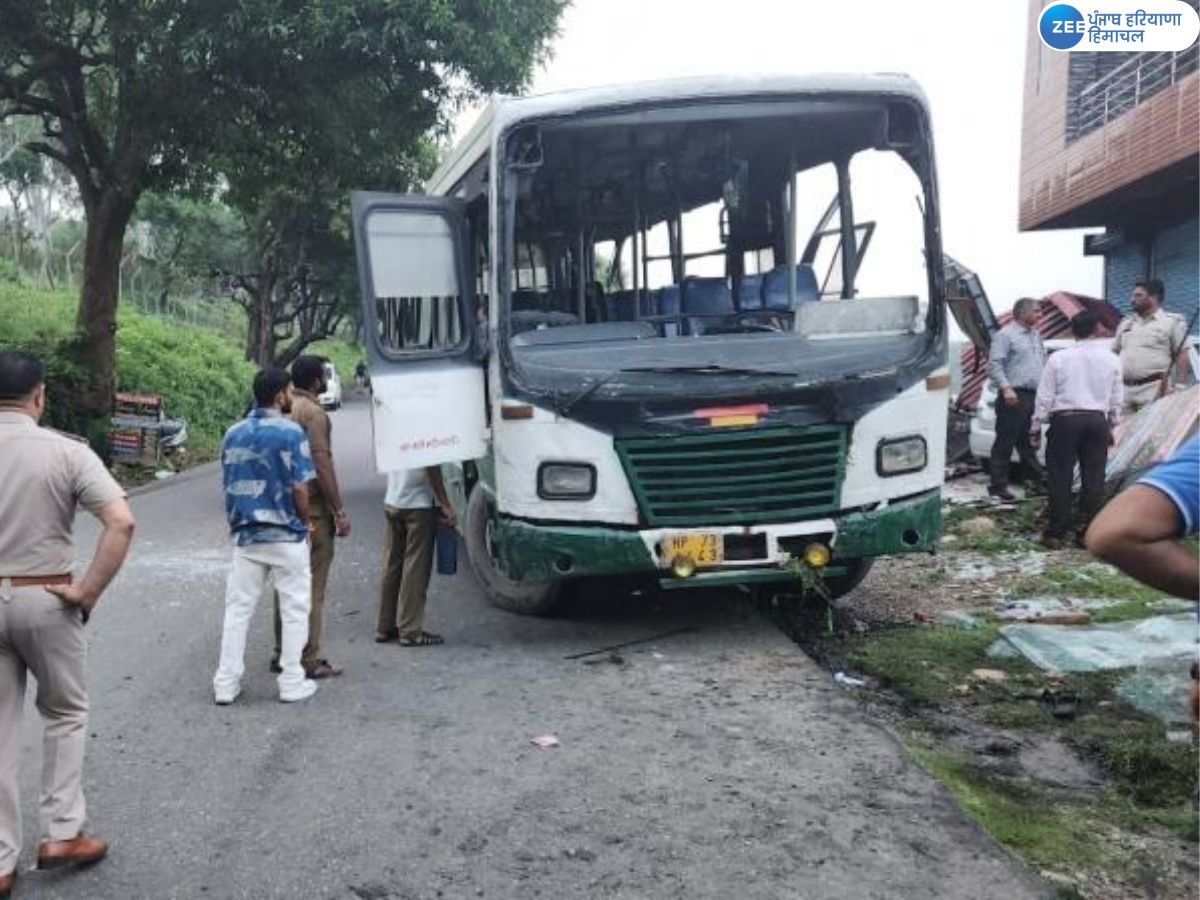 Pathankot Bus Accident: ਹਿਮਾਚਲ ਤੋਂ ਆ ਰਹੀ ਸਵਾਰੀਆਂ ਨਾਲ ਭਰੀ ਬੱਸ ਪਲਟੀ, 1 ਦੀ ਮੌਤ, 12 ਲੋਕ ਜ਼ਖਮੀ