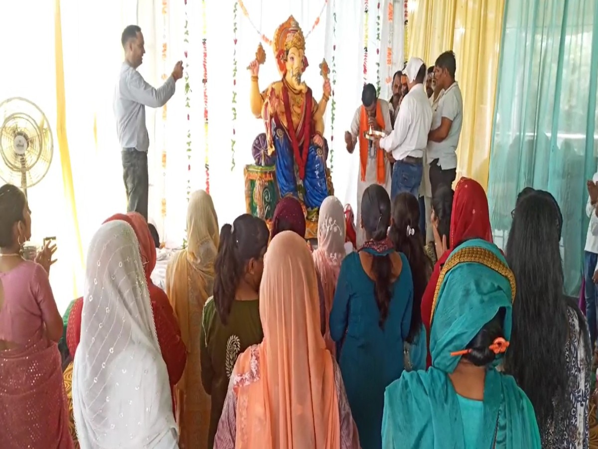 Ganesh Chaturthi 2024: बिलासपुर में दिख रही गणेश चतुर्थी की धूम, गणेश के गीतों से भक्तिमय होगा माहौल 