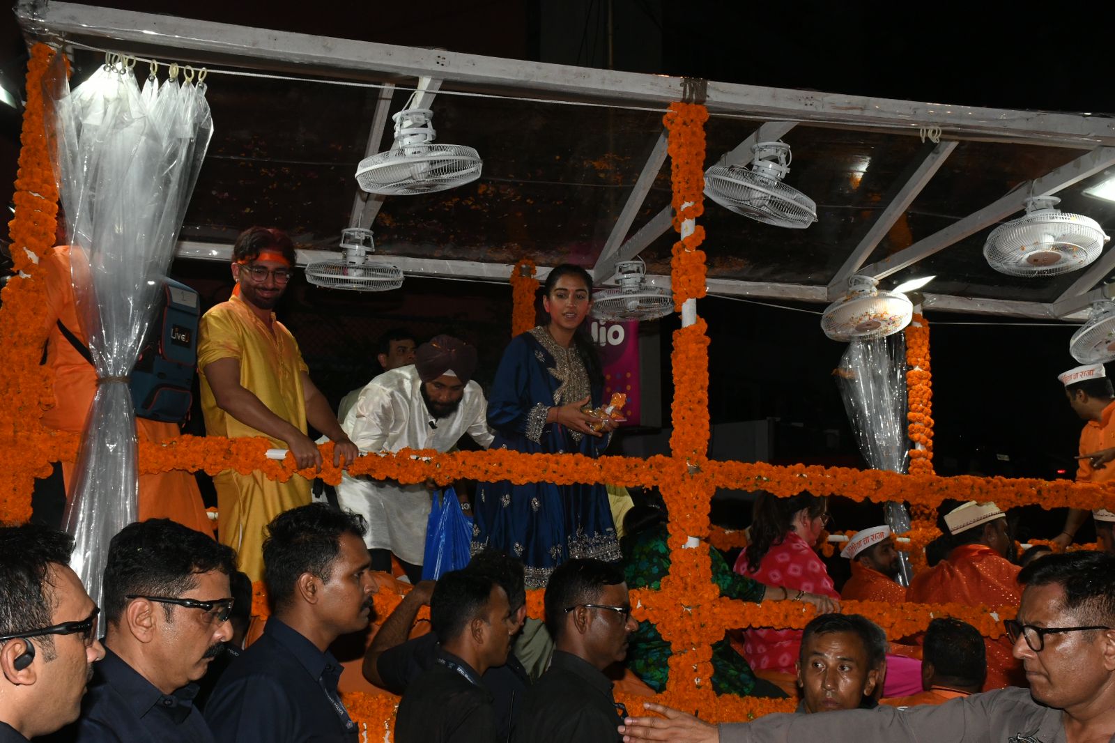 ओरी भी दिखे साथ