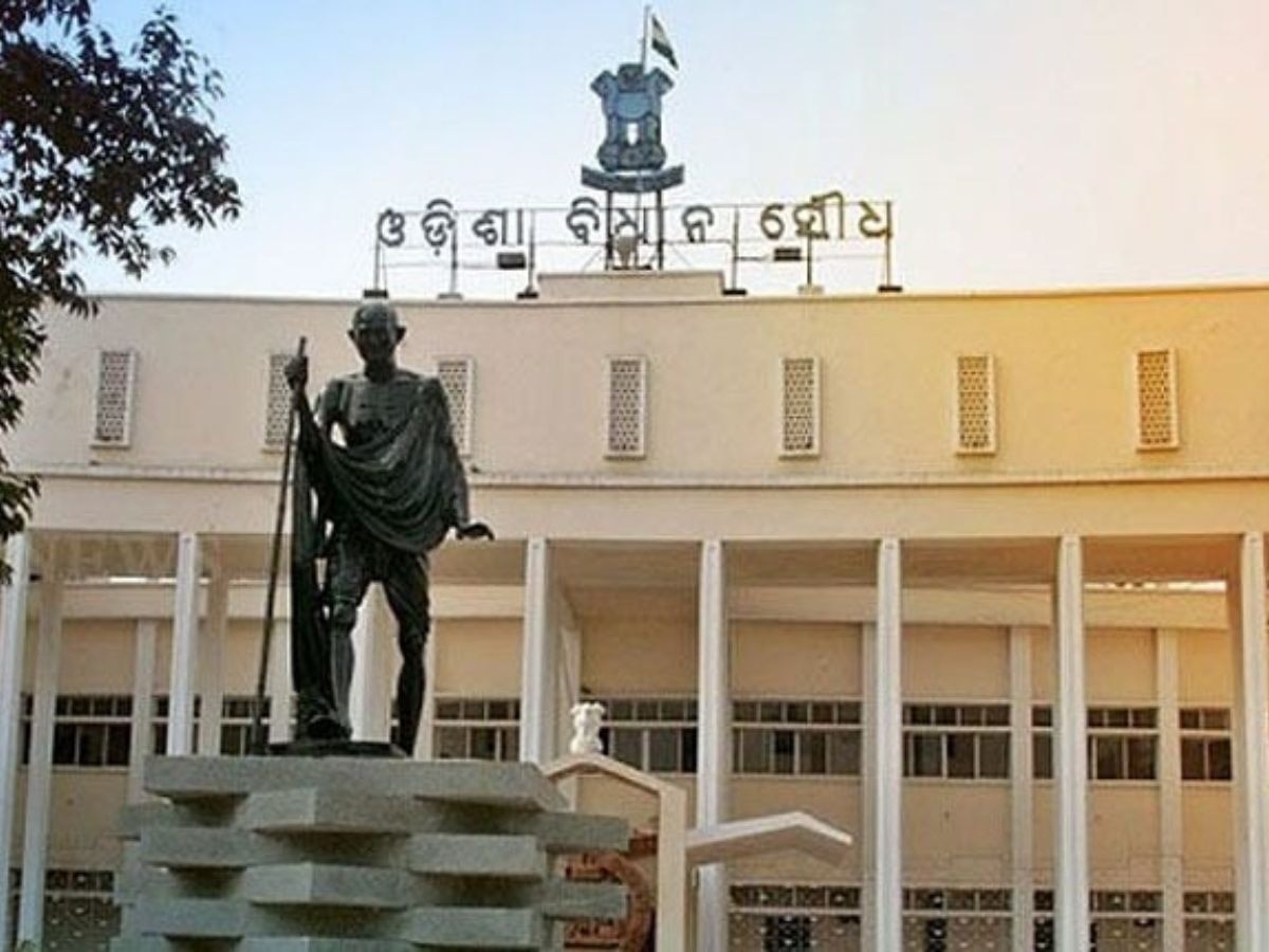  Odisha News: ମୁଣ୍ଡଳୀରେ ଅଟକିଛି ପୁରୀ ପାଇଁ ପିଇବା ପାଣି, ବିଧାନସଭାରେ ଶାସକ ବିଧାୟକ ମନ୍ତ୍ରୀଙ୍କୁ ଘେରିଲେ 