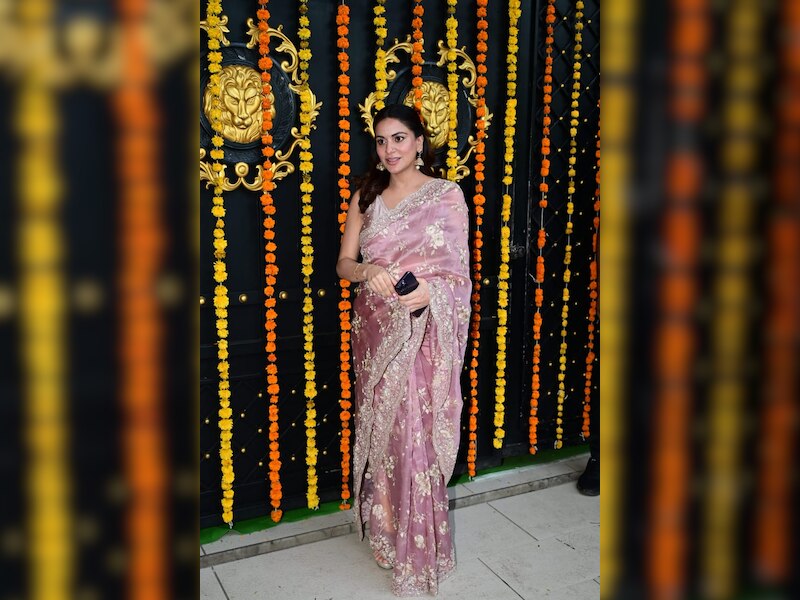 श्रद्धा आर्या 