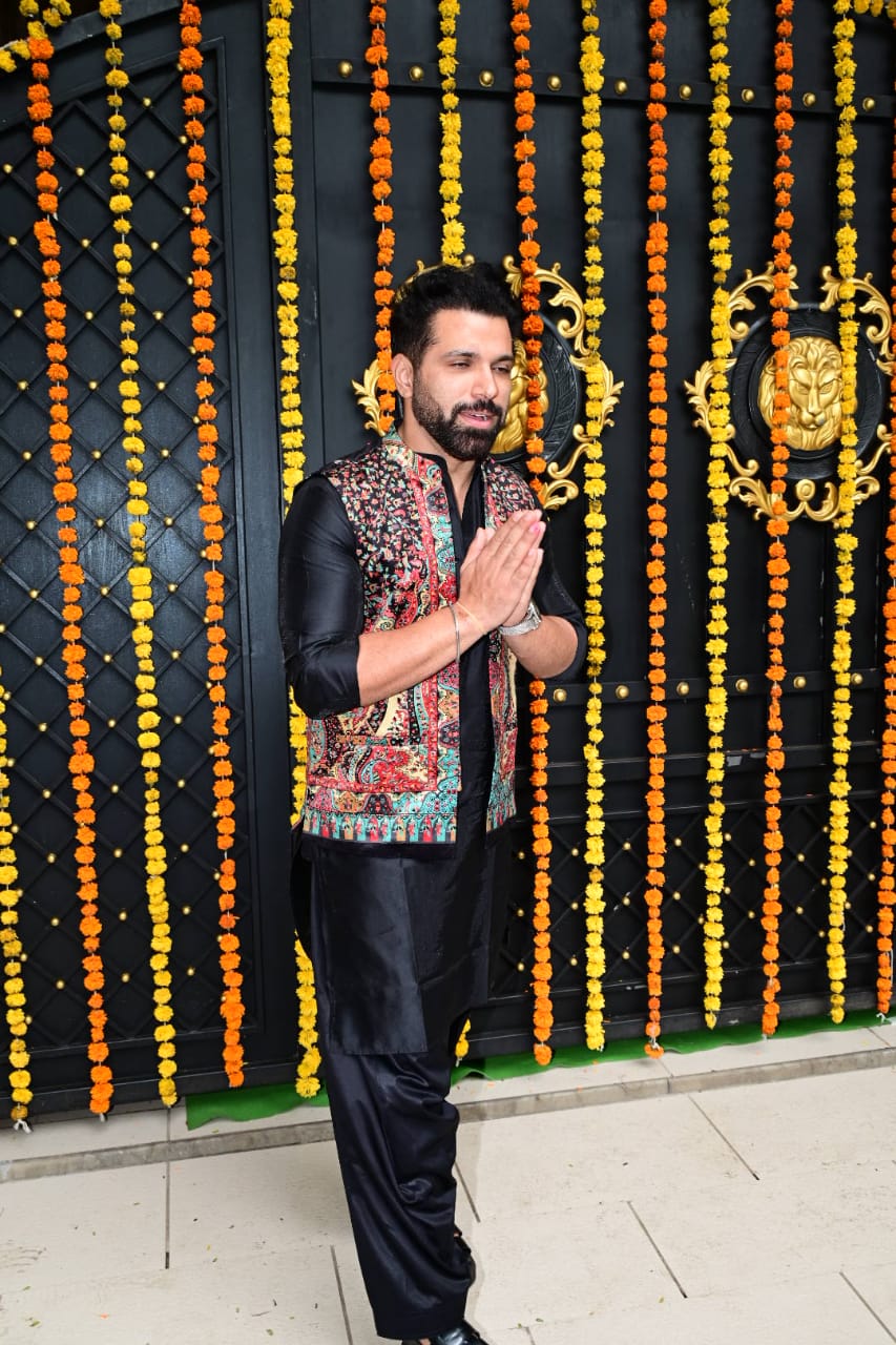 रित्विक धन्जनी