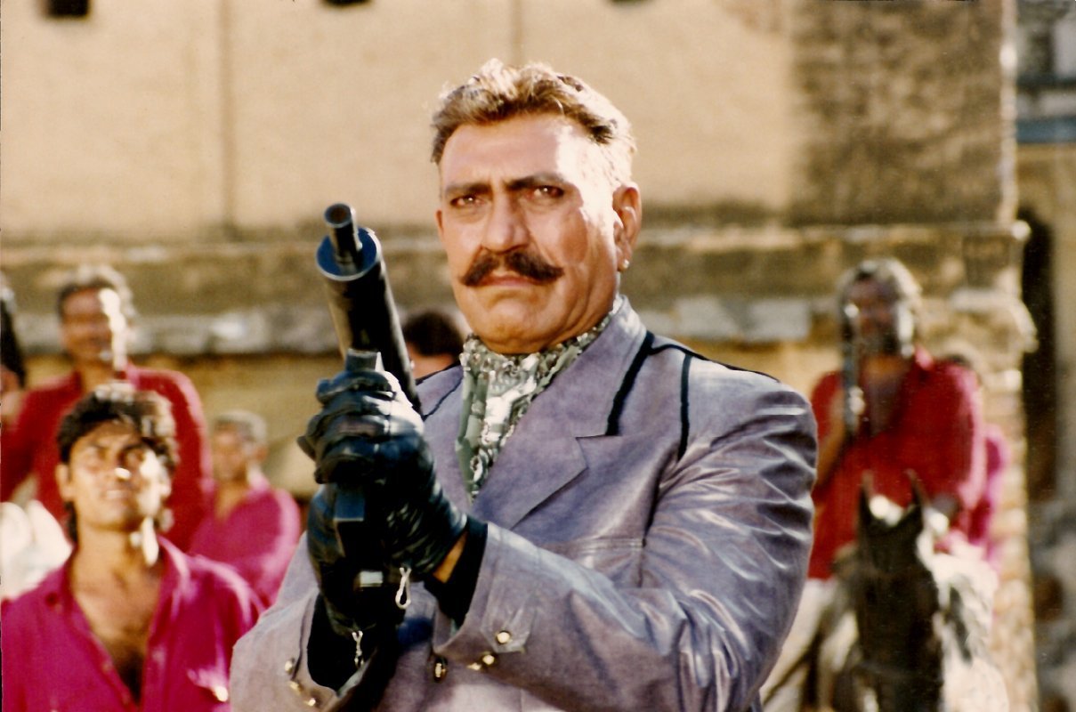 कभी थे क्लर्क