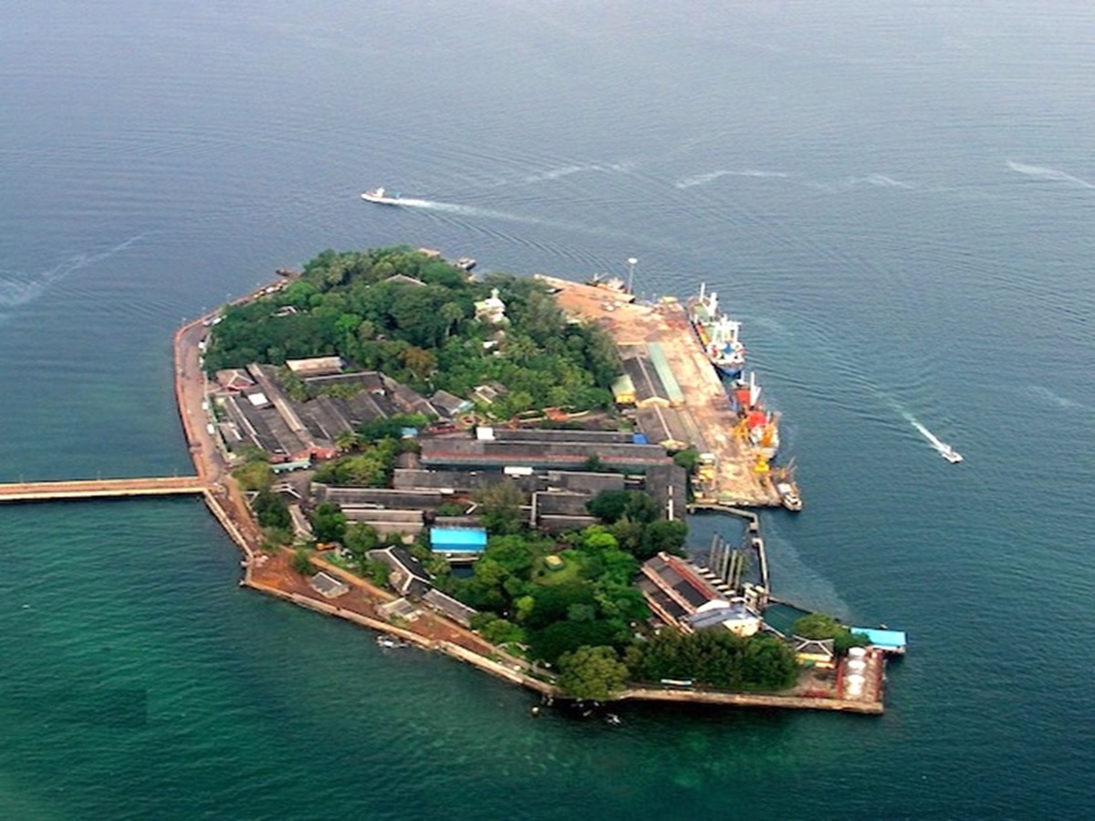 Centre Renames Port Blair