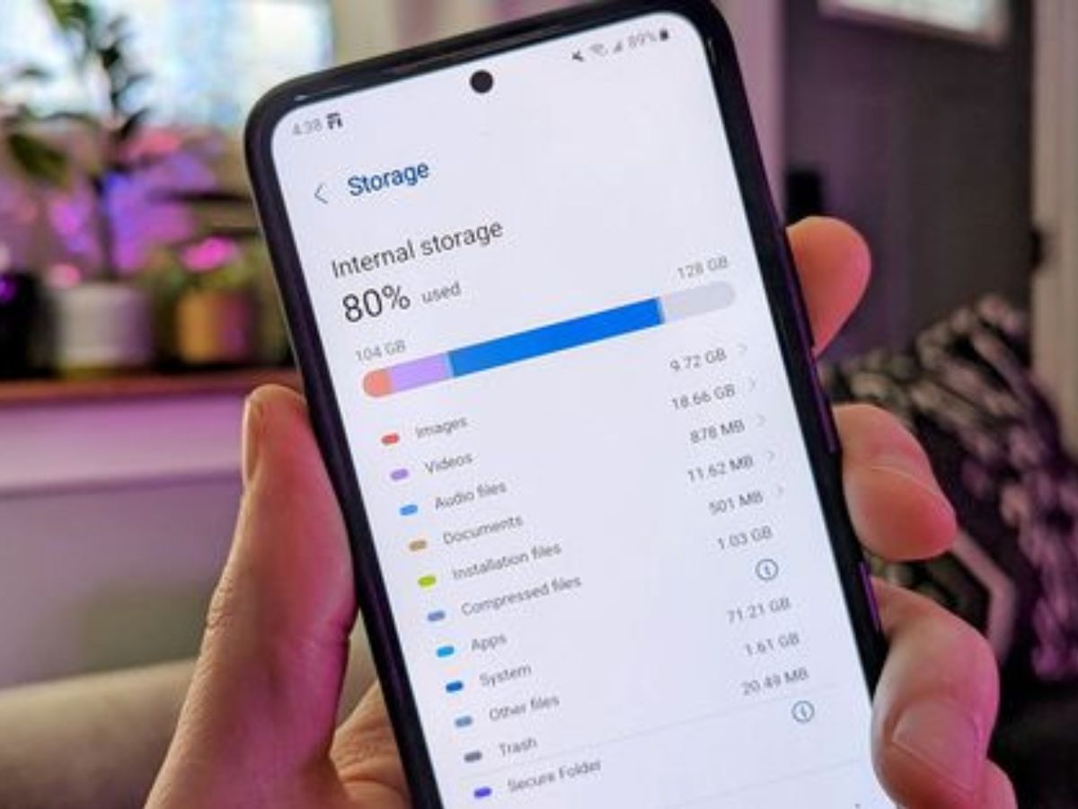 स्मार्टफोन की स्टोरेज हो गई है फुल, जानें स्पेस बनाने का आसान तरीका