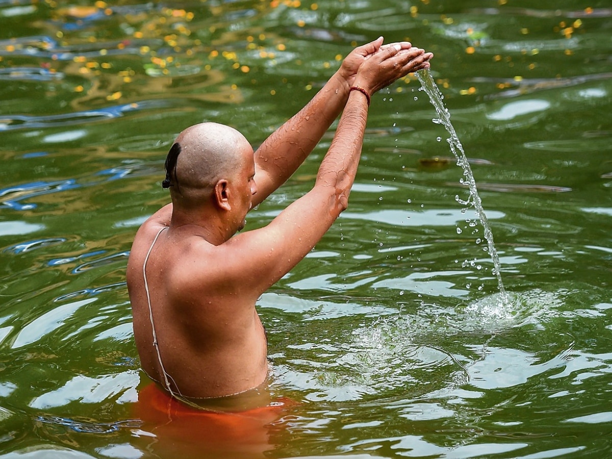 Pitru Paksha bathing in These 5 Sacred Rivers