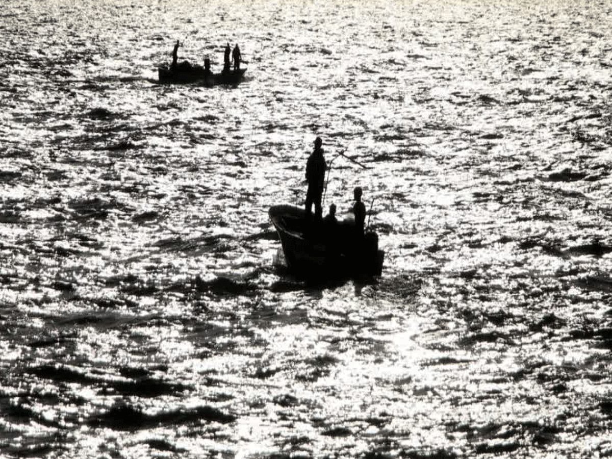 Nigeria Boat Tragedy: जामफारा में बड़ा हादसा, नाव पलटने से 41 लोगों की हुई मौत; 12 अन्य का किया रेस्क्यू Nigeria Boat Tragedy: जामफारा में बड़ा हादसा, नाव पलटने से 41 लोगों की हुई मौत; 12 अन्य का किया रेस्क्यू