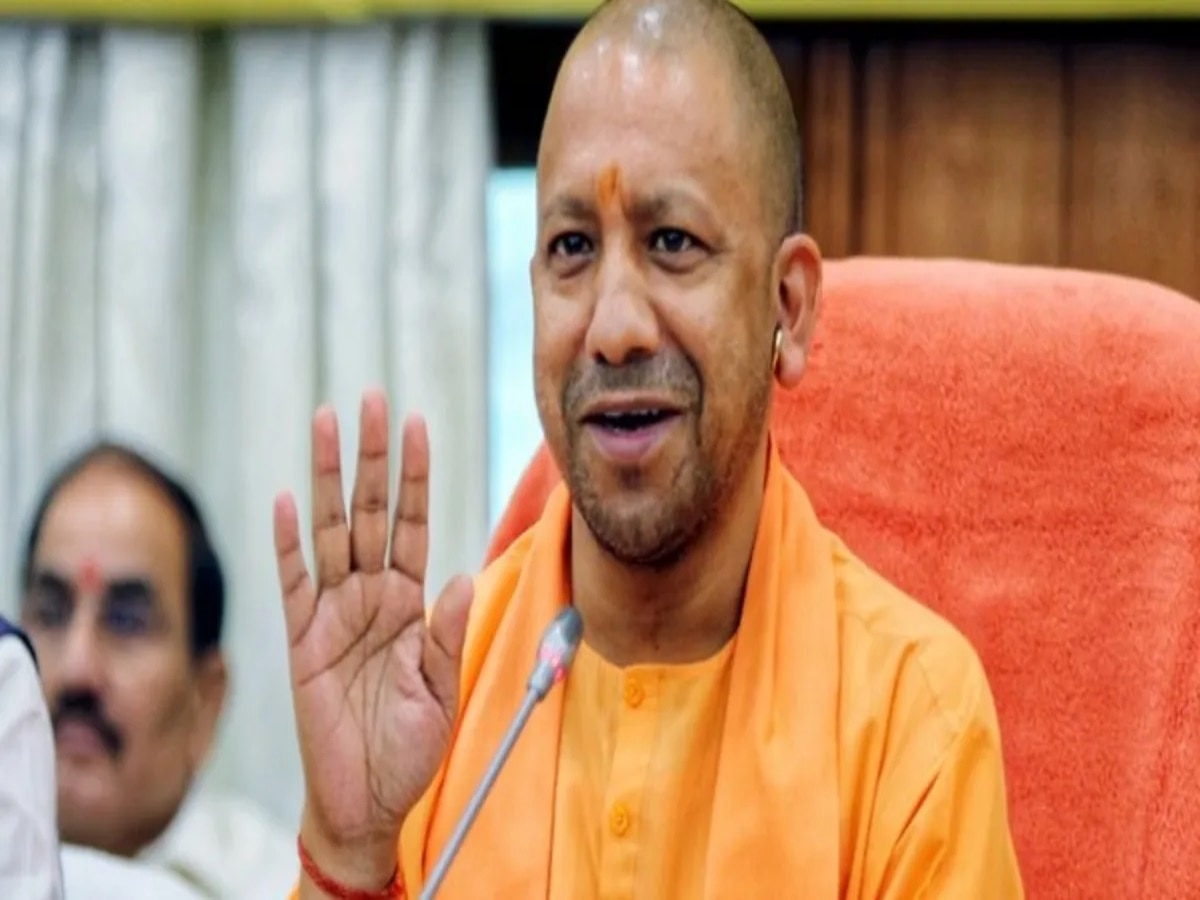 Cm yogi in varanasi