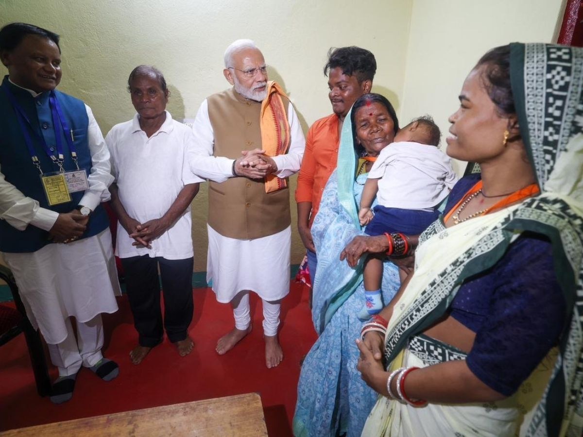 Modi Visit Odisha: ହିତାଧିକାରୀଙ୍କ ଘରକୁ ଗଲେ, କ୍ଷୀରି ଖାଇଲେ ପ୍ରଧାନମନ୍ତ୍ରୀ