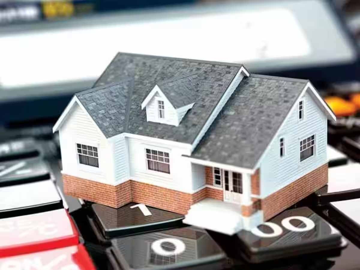 Home Loan Interest Rate: होम लोन की ब्‍याज दर कम करने के ल‍िए फॉलो करें ये 7 ट‍िप्‍स, लाखों की हो जाएगी बचत