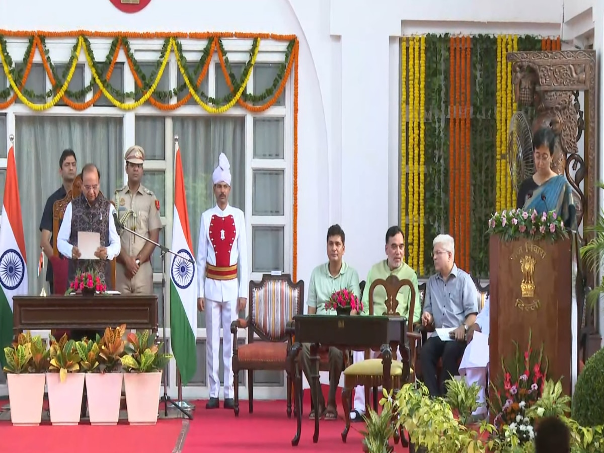 Delhi CM Atishi Oath Ceremony: आतिशी ने ली दिल्ली के मुख्यमंत्री की शपथ, कुछ देर में करेंगी प्रेस कॉन्फ्रेंस