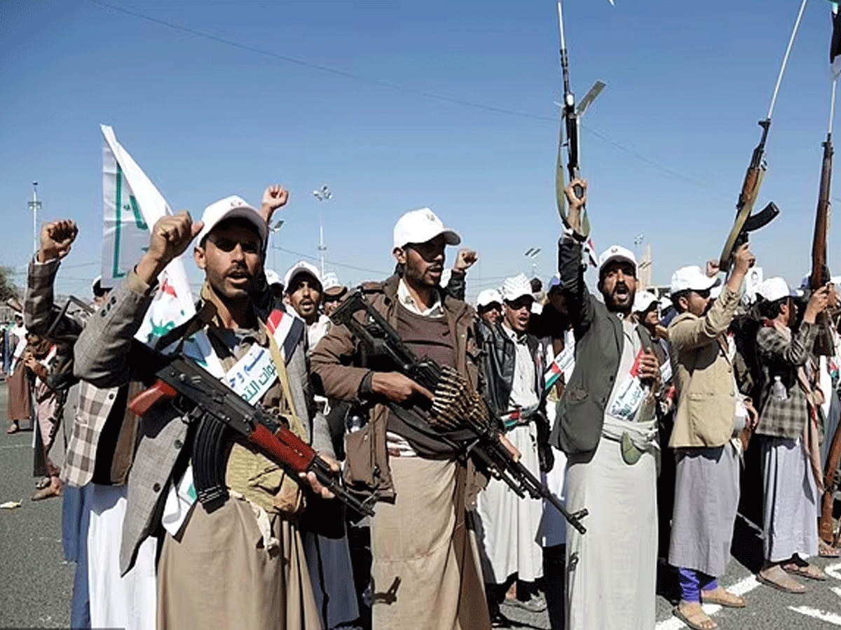 Houthi Rebels: यमन के हूती संगठन ने इसराइल के खिलाफ मोर्चा, कहा- "जारी रहेंगे हमले"