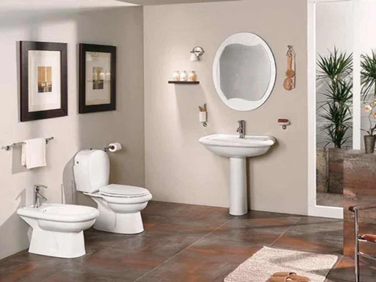 Which direction should a toilet face | Which direction is best for ...