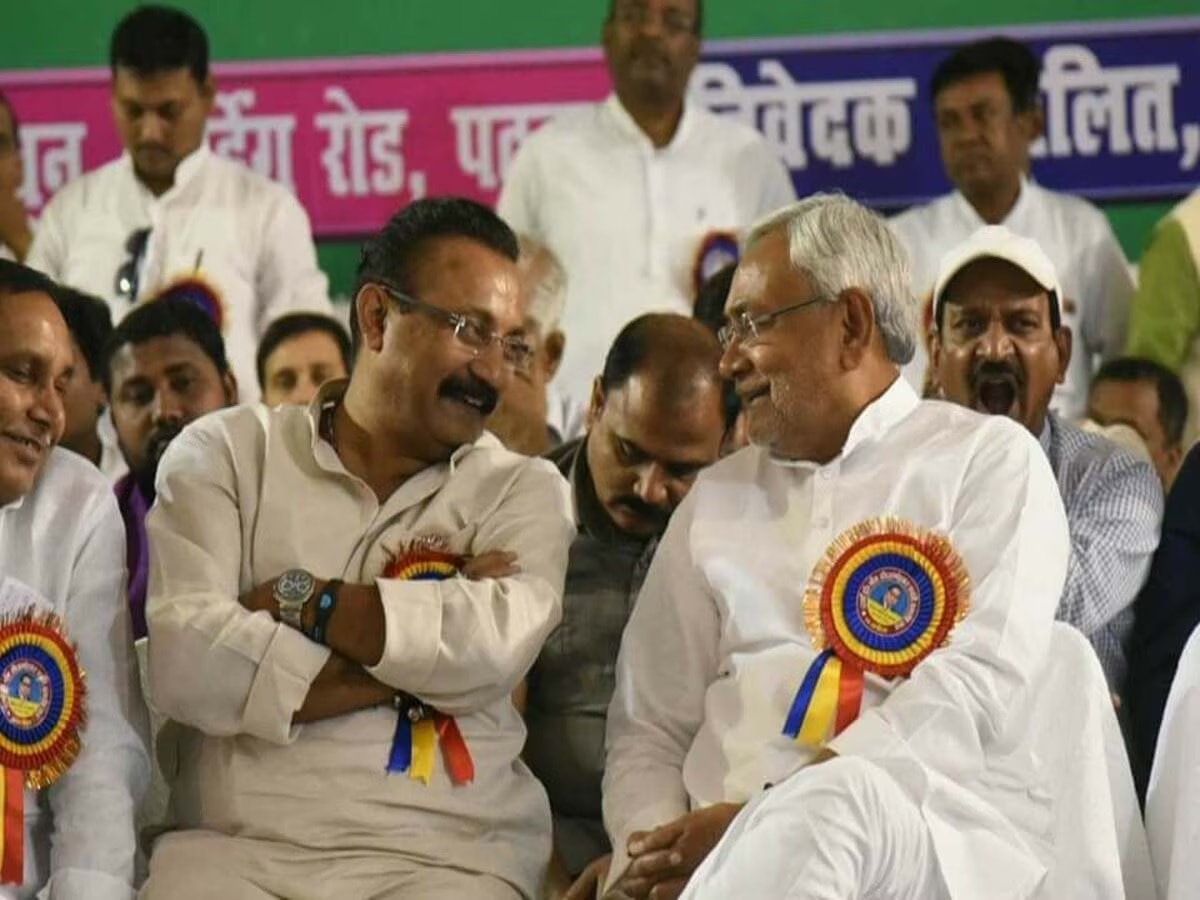 Bihar Politics: बढ़ती उम्र में इन्हें छोड़ दीजिए... क्या नीतीश कुमार से बगावत करने वाले हैं मंत्री अशोक चौधरी, इस पोस्ट का मतलब क्या है