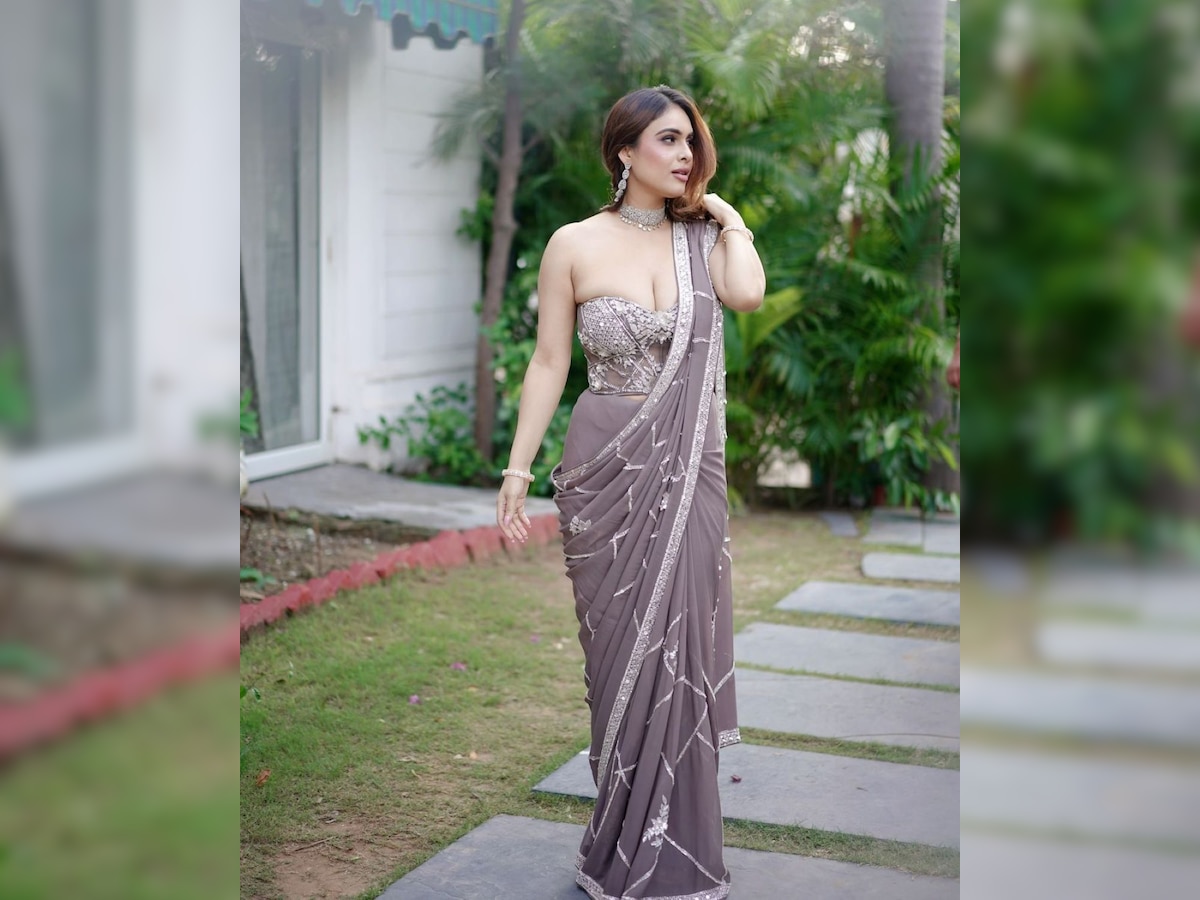 Neha Malik shares Photos in off shoulder saree in festive season | Neha ...