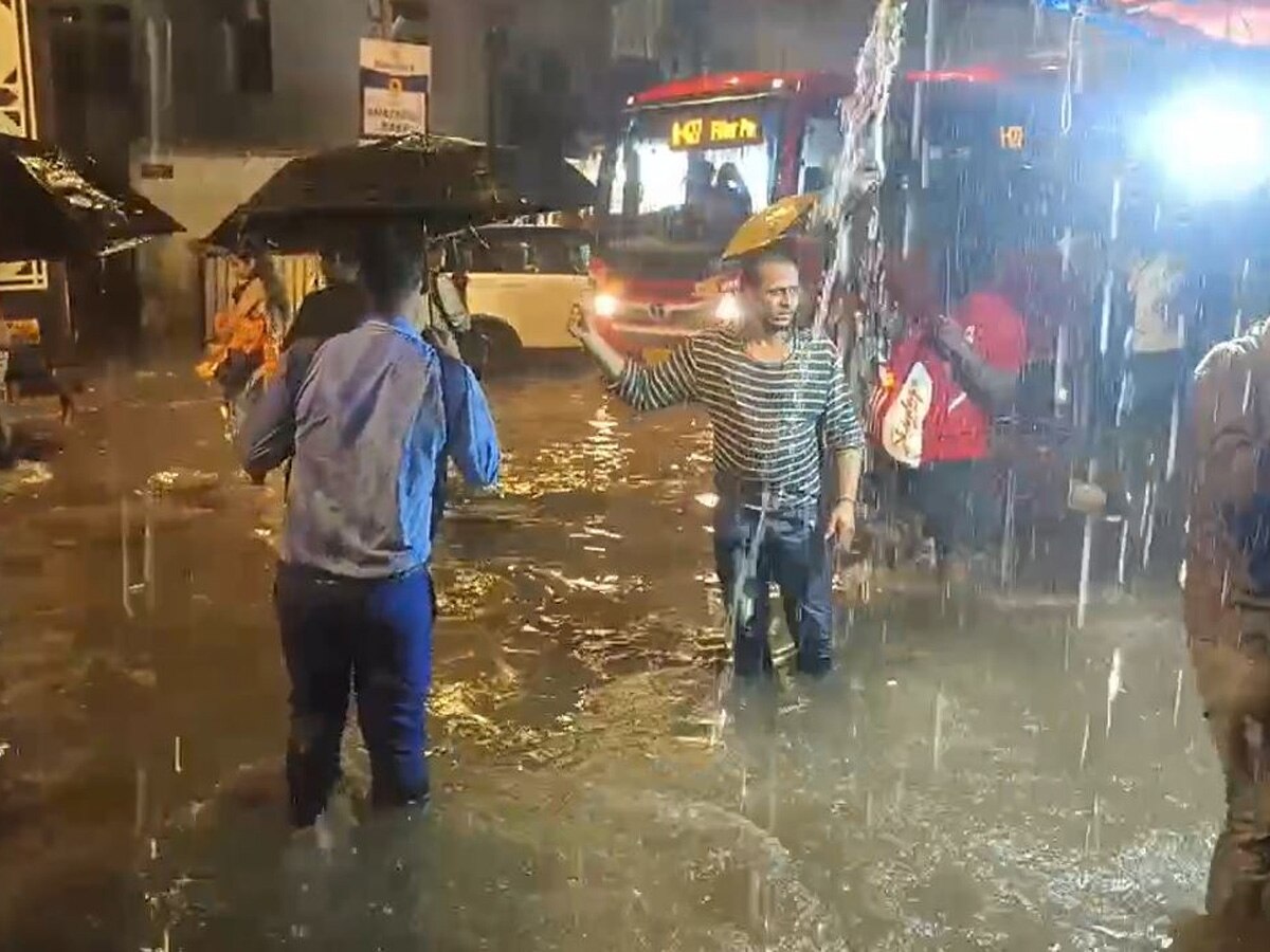 Mumbai Rain: मुंबई समेत महाराष्ट्र के कई जिलो में रेड अलर्ट; मंब्रा बाइपास पर लैंडस्लाइड