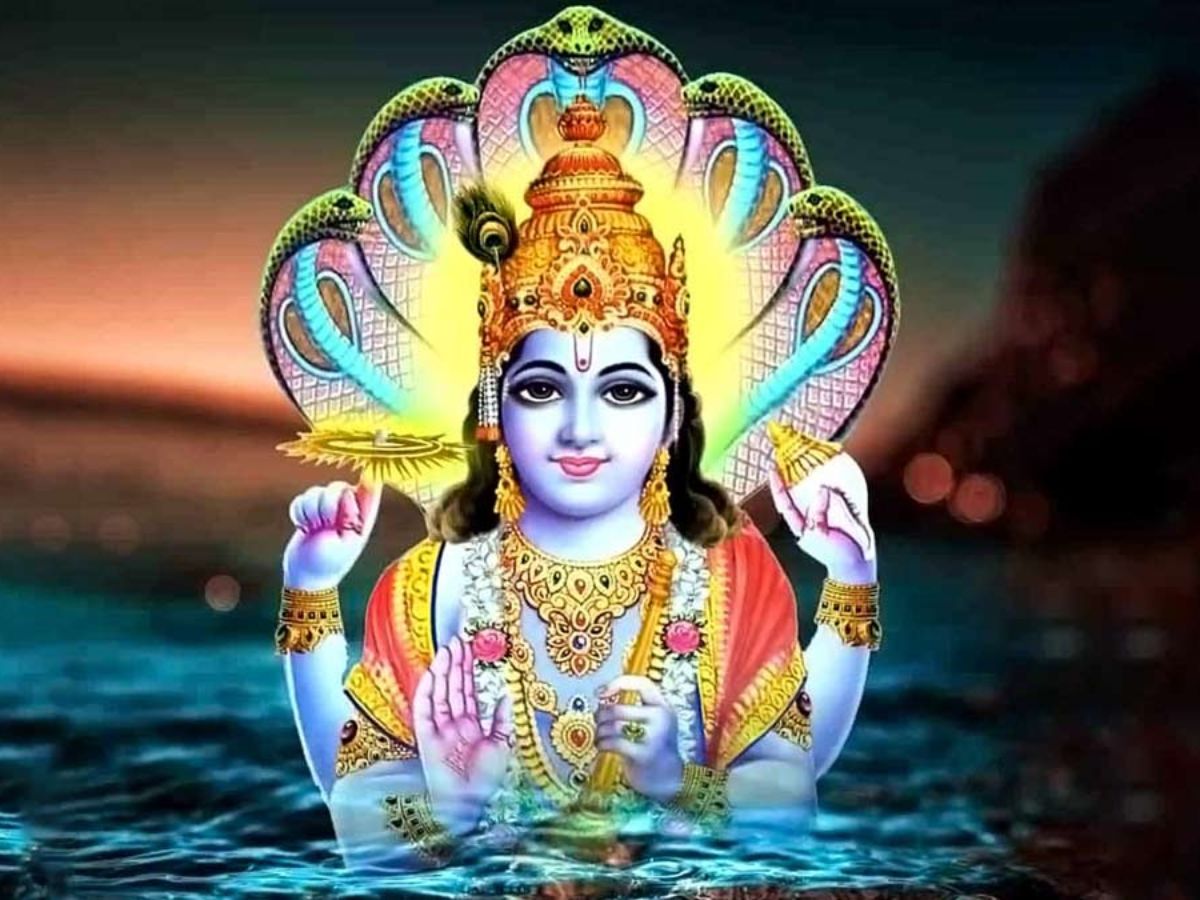 पितृ पक्ष में पड़ी Indira Ekadashi क्यों है महत्वपूर्ण? व्रत रखने वाले जरूर करें ये काम, पितरों को मिलेगा मोक्ष  