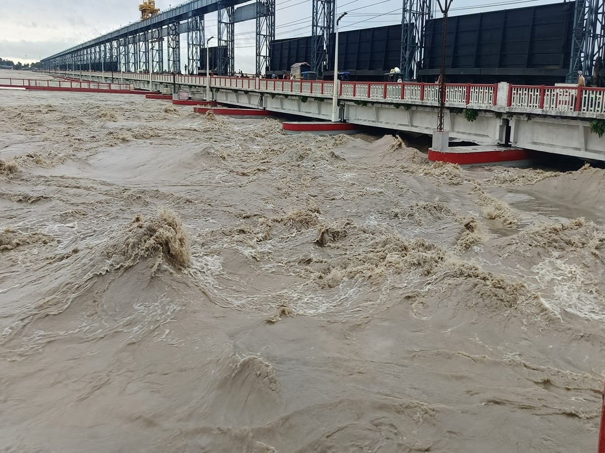 Bihar Flood: बिहार में बिगड़ा मौसम, नेपाल से छोड़ा गया 5.93 लाख क्यूसेक पानी, अगले 3 दिन बारिश और वज्रपात का अलर्ट 