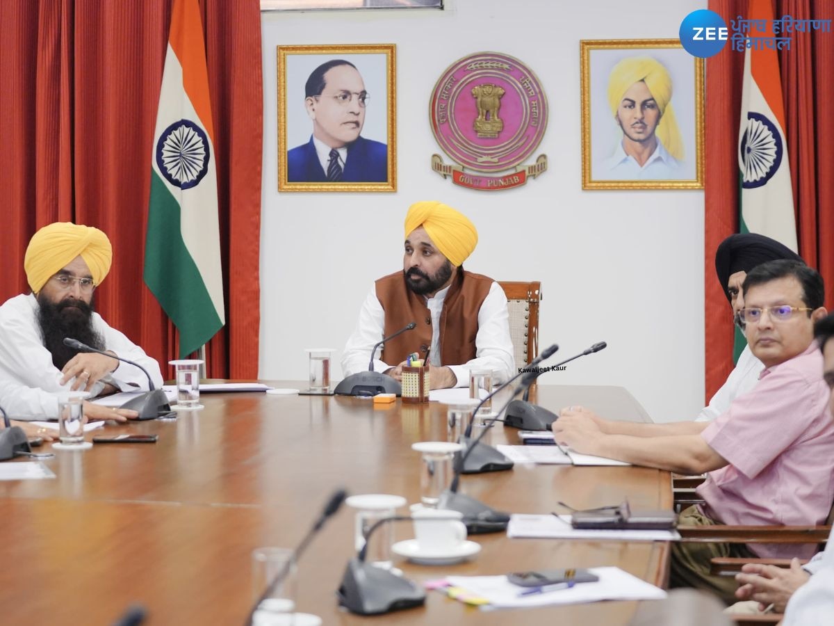 Punjab News: CM ਮਾਨ ਨੇ ਪਰਾਲੀ ਦੇ ਪ੍ਰਬੰਧਨ ਨੂੰ ਲੈ ਕੇ ਅਧਿਕਾਰੀਆਂ ਨਾਲ ਮੀਟਿੰਗ ਕੀਤੀ, DCs ਨੂੰ ਮੁਹਿੰਮ ਚਲਾਉਣ ਦੇ ਦਿੱਤੇ ਹੁਕਮ