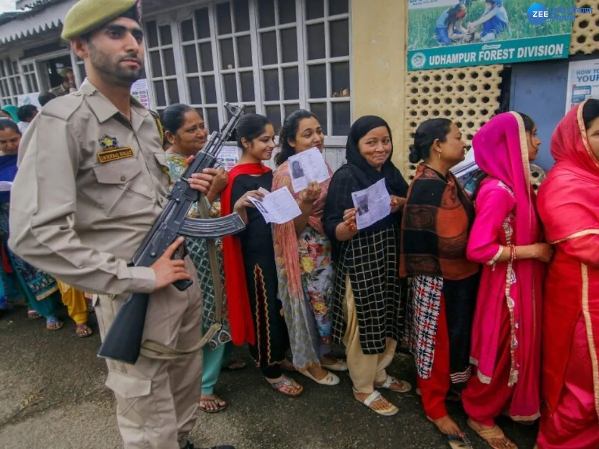 Jammu Kashmir Election 2024: ਜੰਮੂ-ਕਸ਼ਮੀਰ ਦੀਆਂ 40 ਸੀਟਾਂ 'ਤੇ ਵੋਟਿੰਗ ਜਾਰੀ: ਆਖਰੀ ਪੜਾਅ 'ਚ 415 ਉਮੀਦਵਾਰ