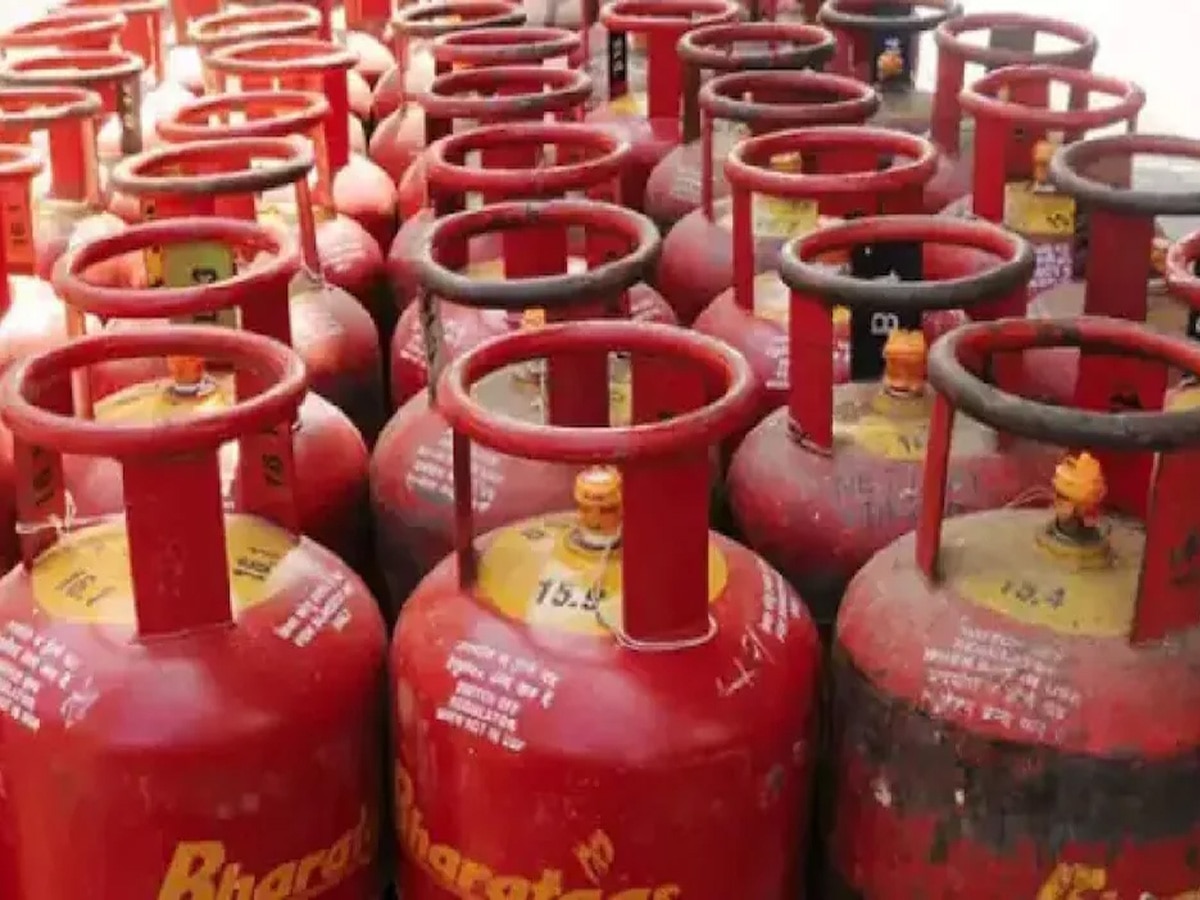 LPG Price Hike: दिवाली और दशहरा से पहले बढ़े LPG सिलेंडर के दाम, 48 रुपये मिलेगा महंगा