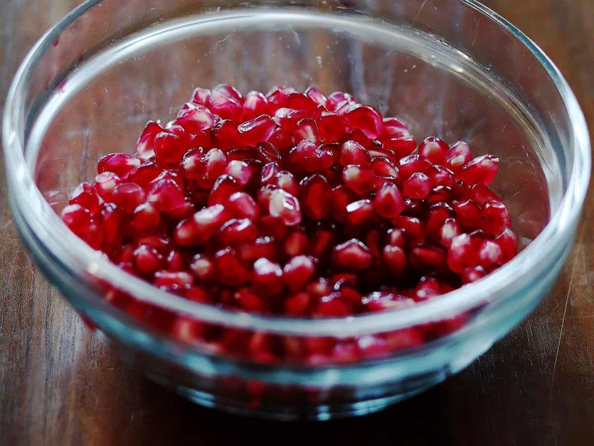 Pomegranate Benefits: नाश्ते में रोज खाएं एक कटोरी अनार के दाने, मिलेंगे 5 गजब के फायदे