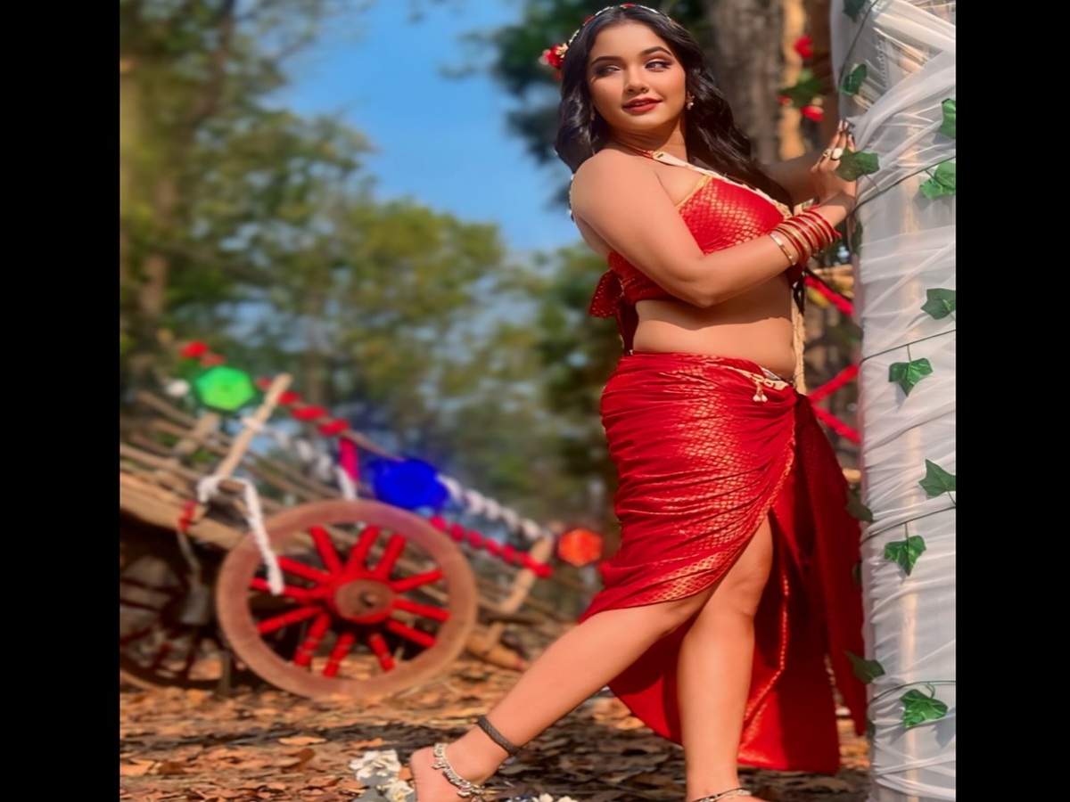 त्रिशा कर मधु लीक MMS Video