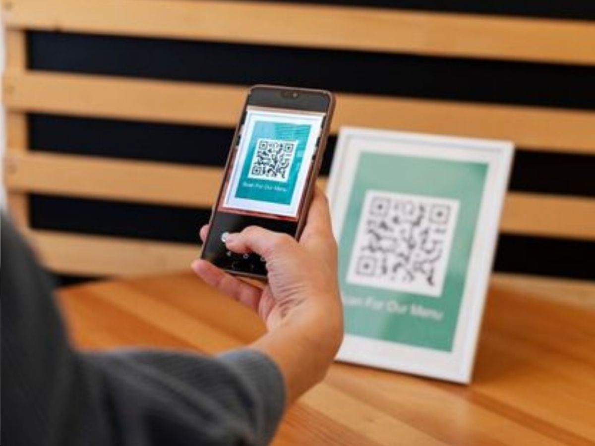 UPI નો ઉપયોગ કરો છો? તો ભૂલેચૂકે પણ ના કરી નાખતા આ ફીચર ચાલુ, ખાતું જઈ થશે સાફ 4 पैसे ऑटोमैटिकली कट जाएंगे