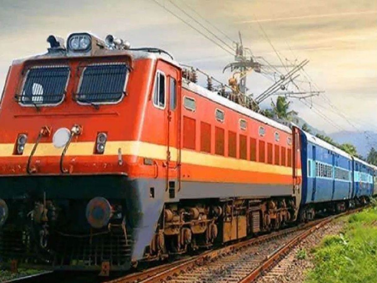 Indian Railway: बिहार के इस स्टेशन पर नहीं है स्पेशल ट्रेन के टिकट और रिजर्वेशन की सुविधा, वापस लौट रहे यात्री