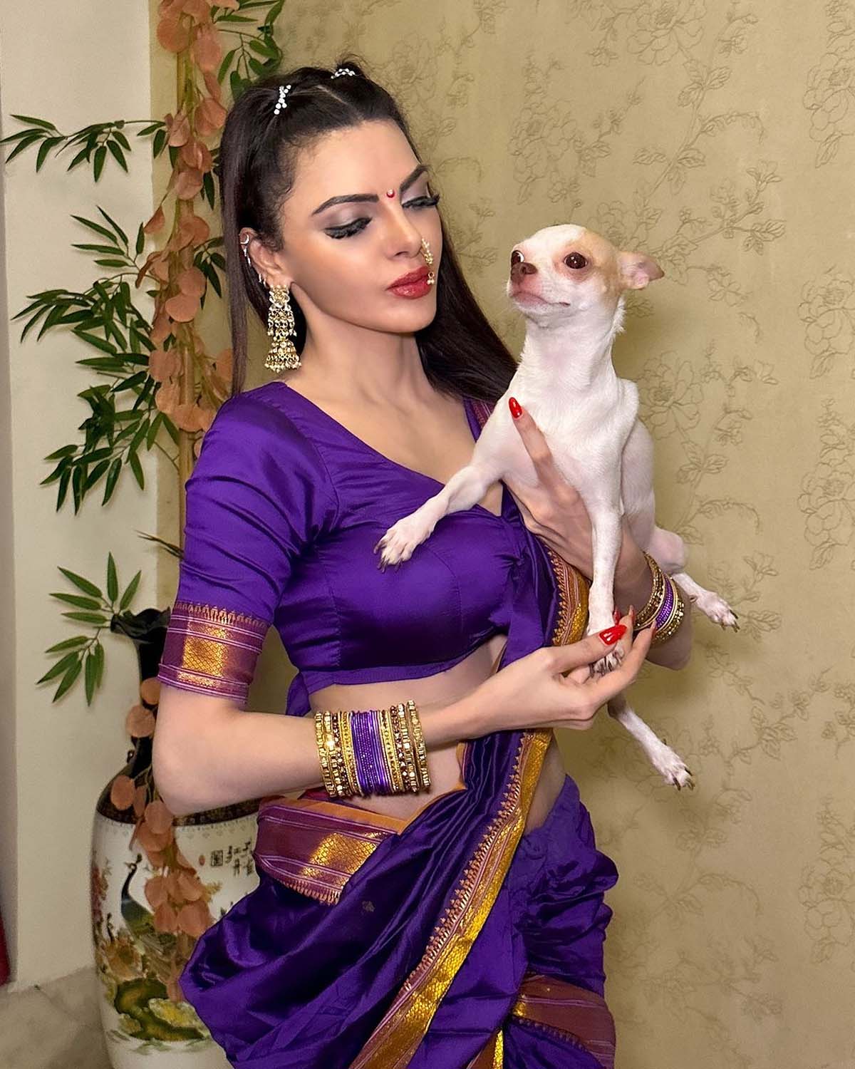 पैसों के लिए