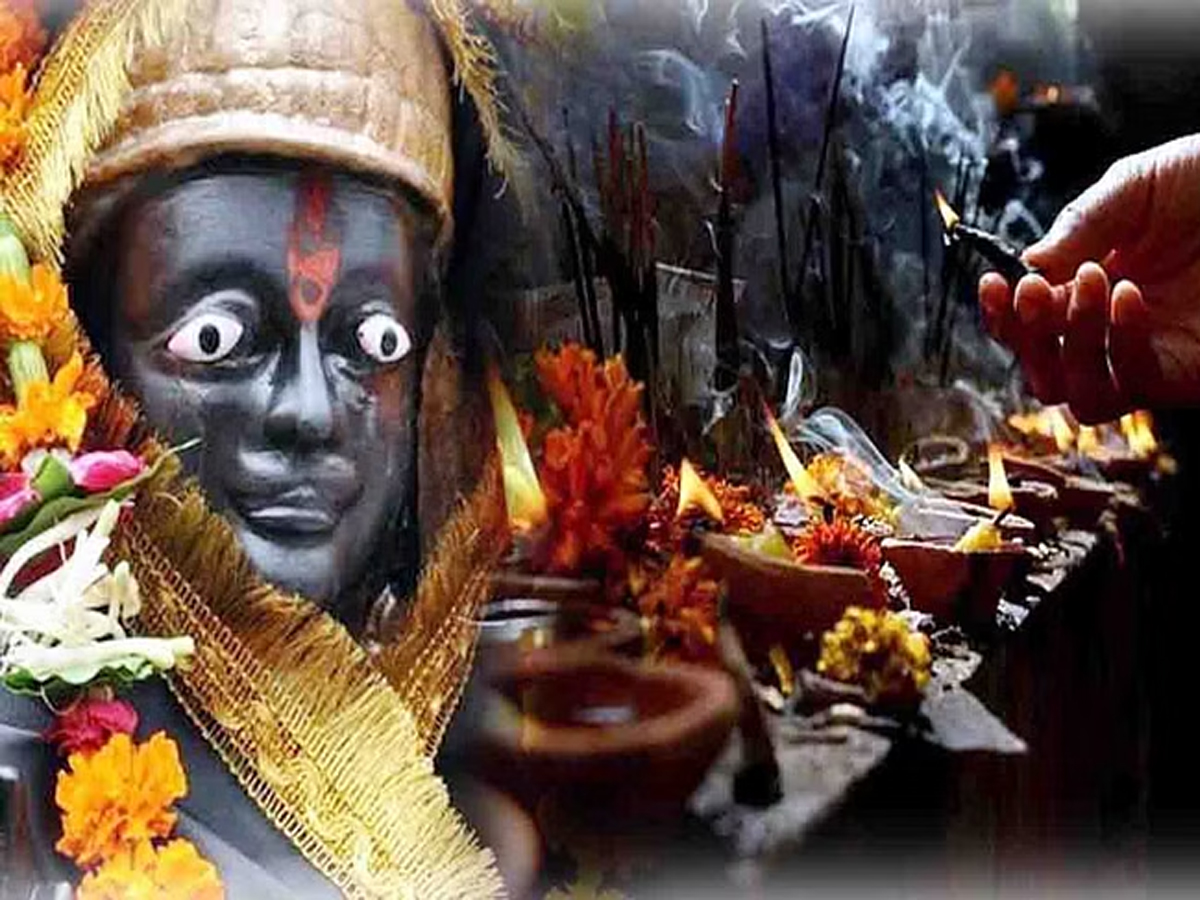 નવરાત્રિ દરમિયાન કરો આ મહામંત્રોનો જાપ, ગ્રહોના દોષ દૂર થઈ જશે! 3 शनि ग्रह