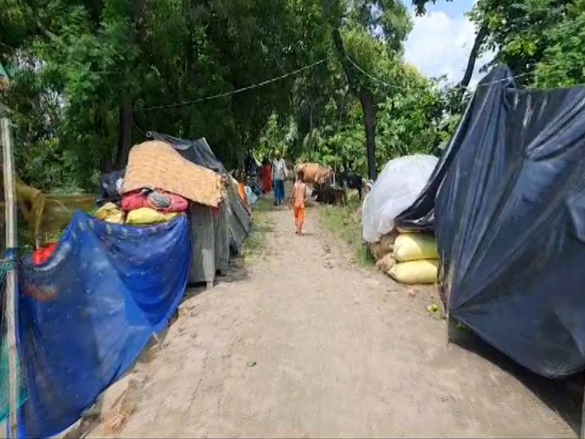 सूखा राशन तक चार दिन से नहीं मिला