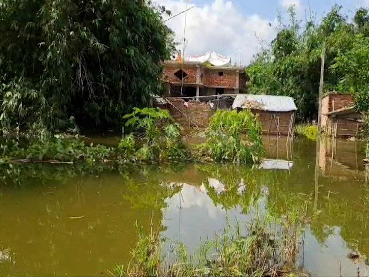 हजारों की आबादी बाढ़ से प्रभावित