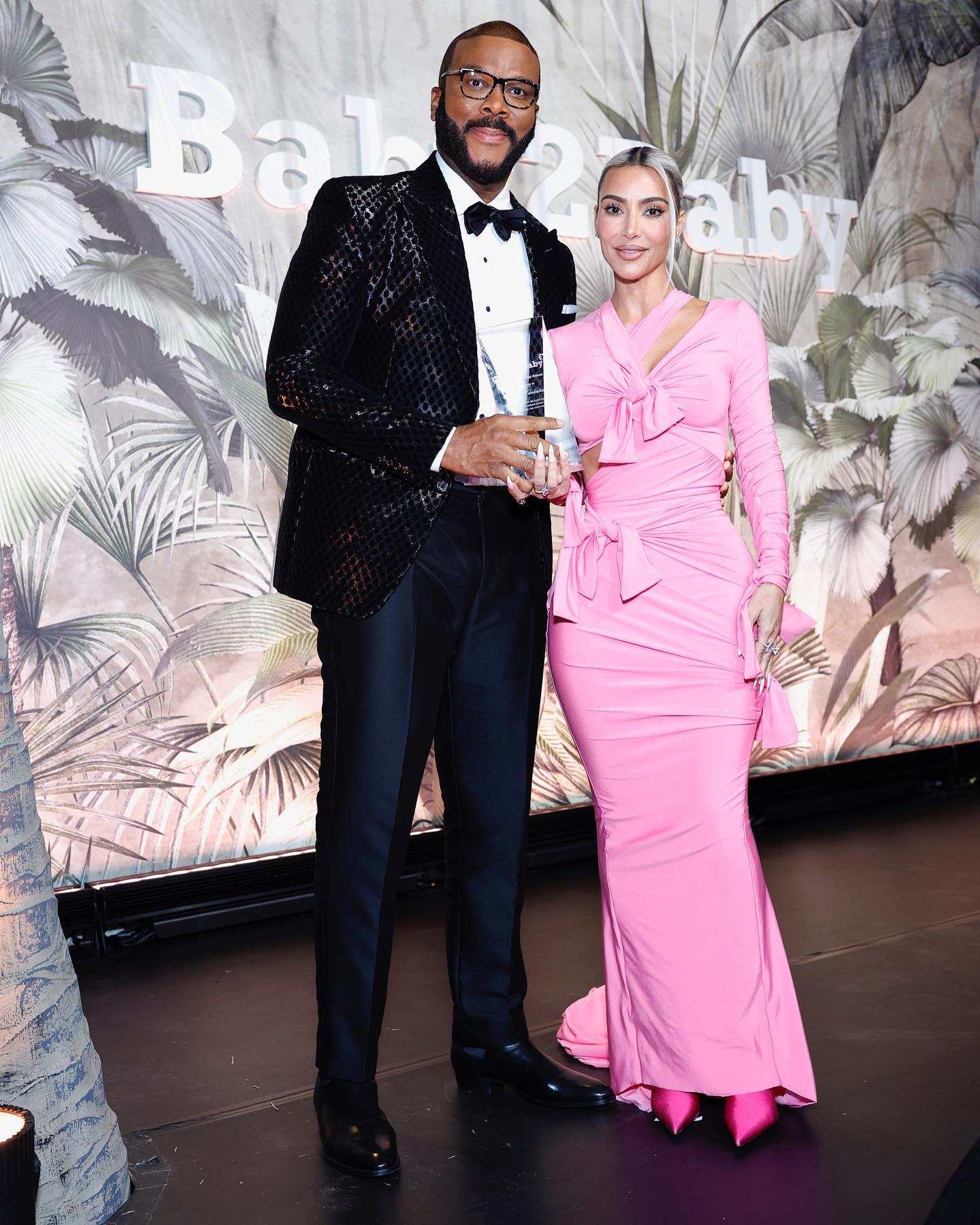 20 साल की उम्र में उन्होंने लिखना शुरू किया