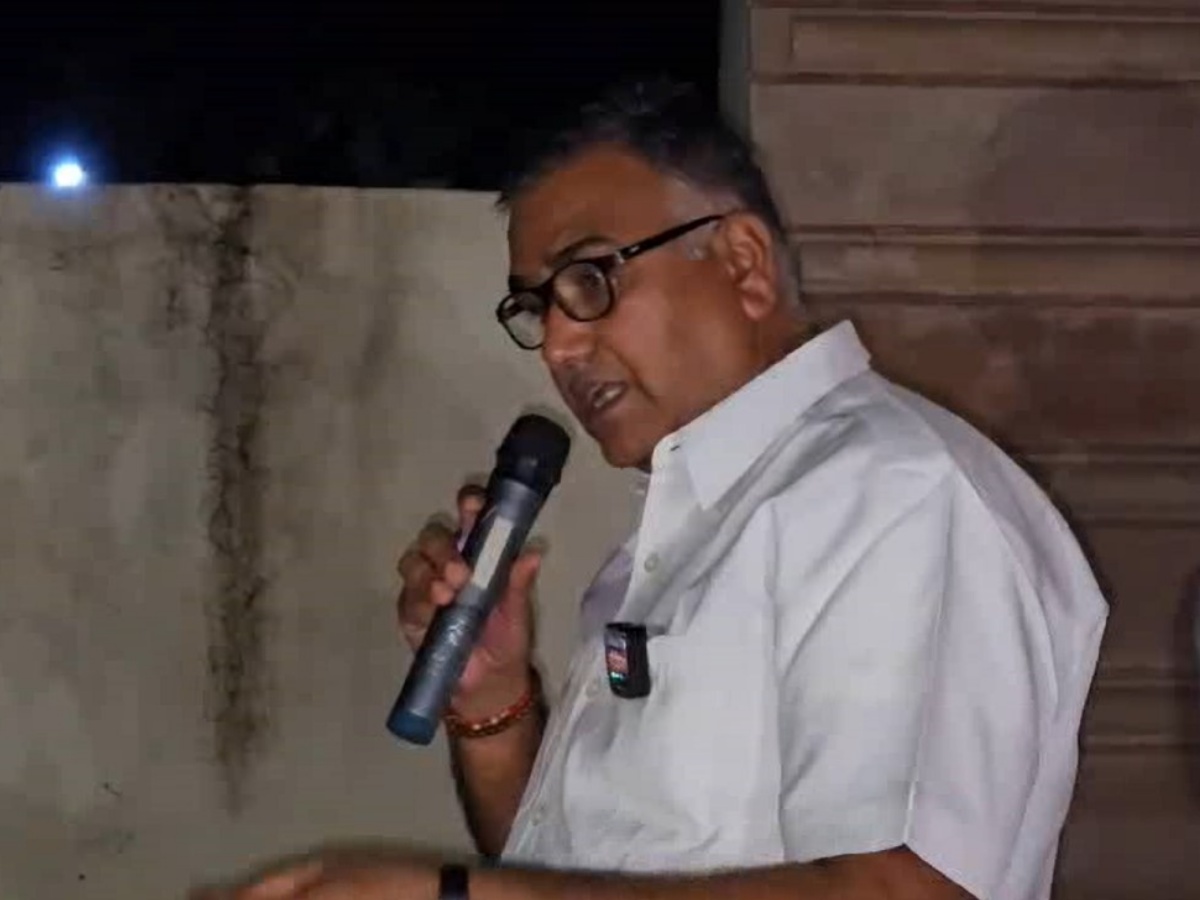 Jodhpur News: देचू संदिग्ध मौत के मामले में धरना समाप्त, मांगो पर बनी सहमति Jodhpur News: देचू संदिग्ध मौत के मामले में धरना समाप्त, मांगो पर बनी सहमति