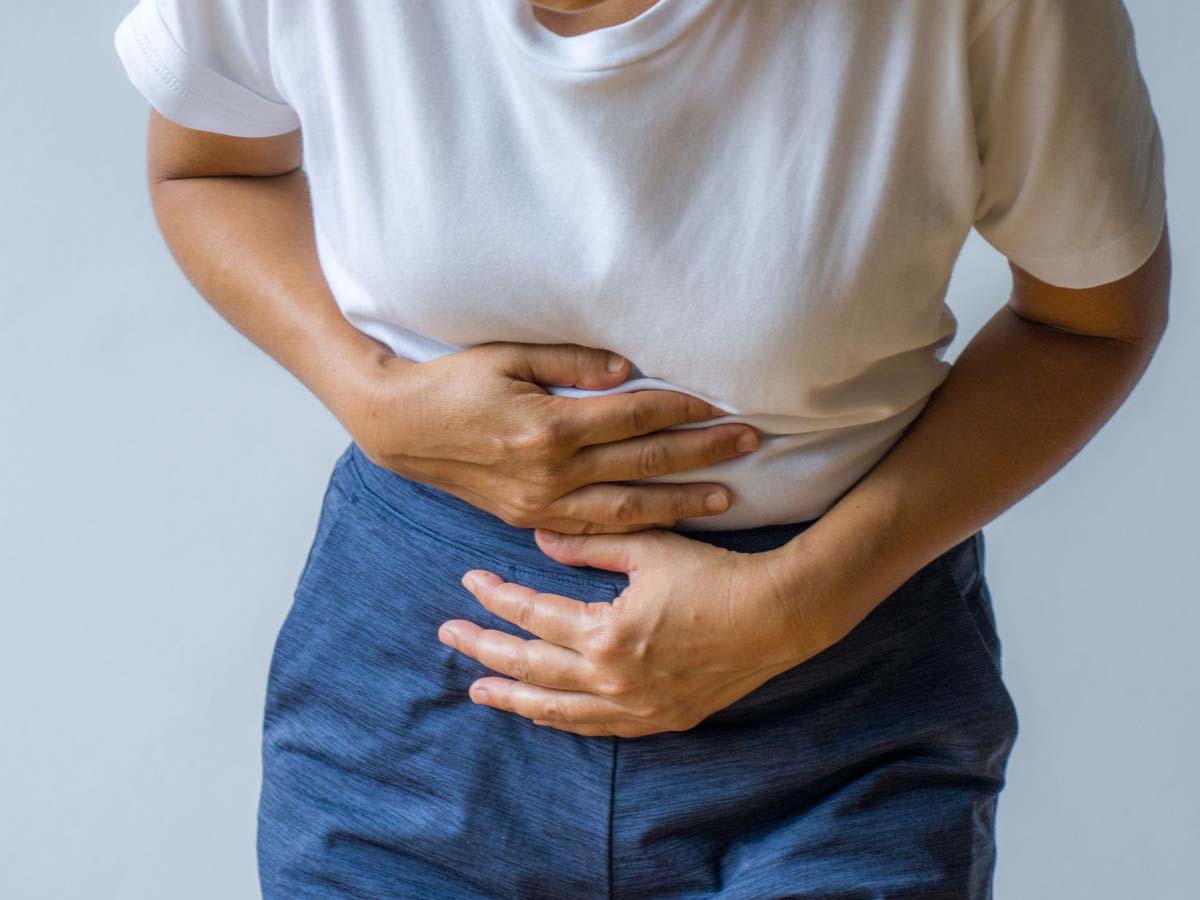 Nariyal Pani Ke Nuksan: किन 3 लोगों को भूलकर भी नहीं पीना चाहिए नारियल पानी, शरीर को बना देगा 'रोग का घर' 13 पेट में बढ़ सकता है दर्द