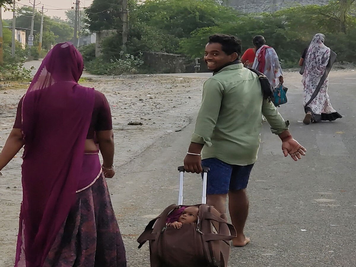 12 साल बाद बच्चा होने पर दंपत्ति ने माता रानी का शुक्रिया करने के लिए उठाया बड़ा कदम, लेकिन बच्चे की जिंदगी के साथ कर रहे खेल! 12 साल बाद बच्चा होने पर दंपत्ति ने माता रानी का शुक्रिया करने के लिए उठाया बड़ा कदम, लेकिन बच्चे की जिंदगी के साथ कर रहे खेल!